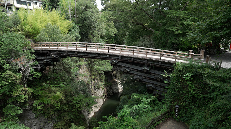 刎橋（はねばし）という独特の構造を持つ橋 